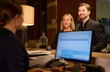 Summer Check-In Rushes Are Here: Why Hotels Are Turning to Guest Ban to Eliminate Front Desk Data Entry Gaps